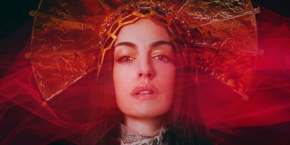 Letra de ‘Burial’: Anne Hathaway estreia nova música da trilha sonora de ‘Mother Mary’ | A24, Anne Hathaway, Charli XCX, FKA Twigs, George Daniel, Jack Antonoff, Letras, Mother Mary, Filmes, Música | Notícias e fofocas sobre celebridades Entretenimento, fotos e vídeos