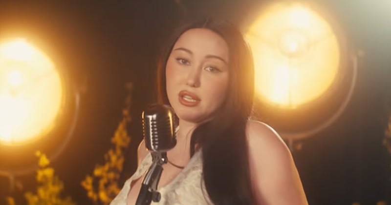 Letra de ‘Light Over the Hill’: Noah Cyrus fala sobre ‘Memórias dele’ e como a mensagem se relaciona com sua família | Canção, Música, Noah Cyrus, lembre-se dele | Notícias e fofocas sobre celebridades Entretenimento, fotos e vídeos