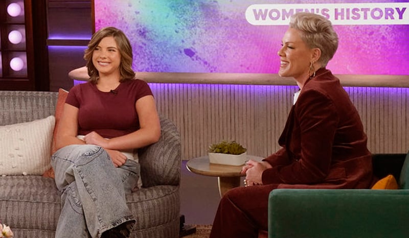 Pink explica por que ela se mudou para Nova York e a Broadway está envolvida! | Broadway, Crianças Celebridades, Rosa, Willow Hart | Notícias e fofocas sobre celebridades Entretenimento, fotos e vídeos