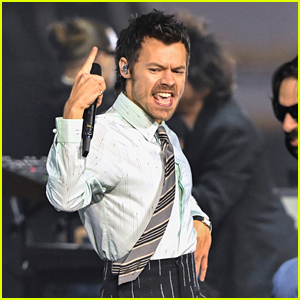  Harry Styles Sings About an Exciting New Romance - Listen Now!