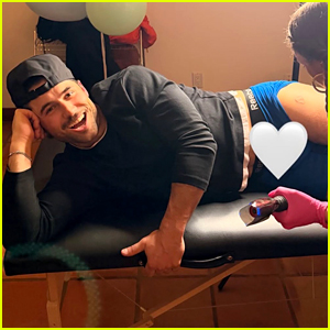 Heated Rivalry's Robbie G.K. Shows Off New Thigh Tattoo While Posing in His Underwear