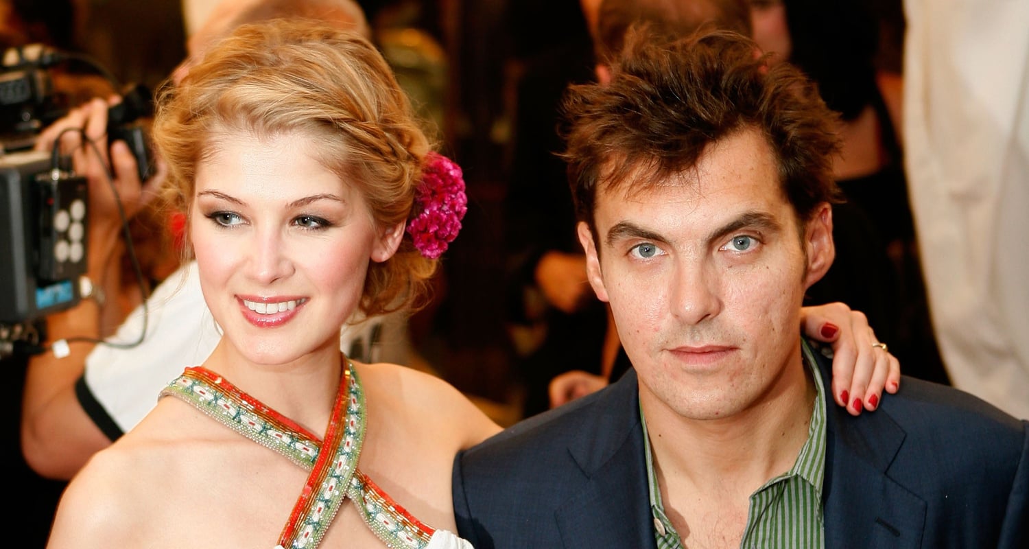Rosamund Pike relembra a separação ‘devastadora’ de Joe Wright e detalha seu eventual fim | Joe Wright, Rosamund Pike | Notícias e fofocas sobre celebridades Entretenimento, fotos e vídeos
