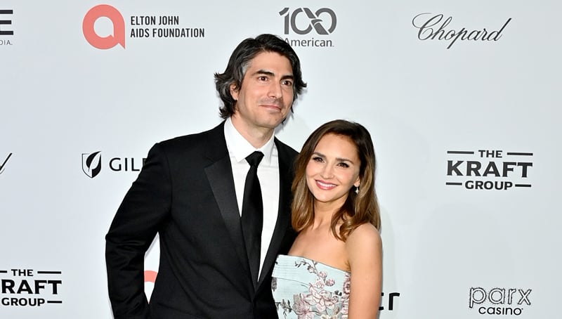 As estrelas da Hallmark Brandon Routh e Rachel Leigh Cook estão fazendo sua estreia no tapete vermelho como casal! | Pós-festas do Oscar de 2026, Brandon Routh, Rachel Lee Cook | Notícias e fofocas sobre celebridades Entretenimento, fotos e vídeos