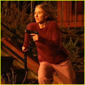 Scarlett Johansson Runs Through Streets of Queens Filming 'The Exorcist' Late Night Scenes