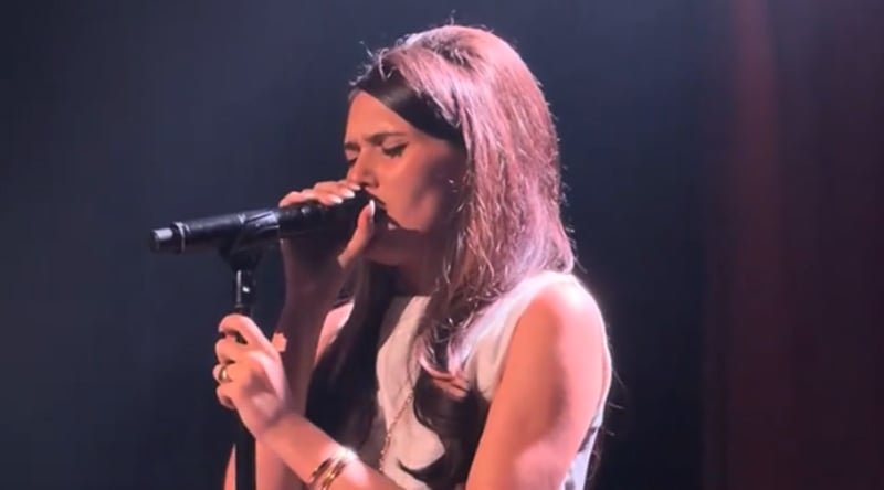 Sienna Spiro inicia turnê pelos EUA no icônico Los Angeles Troubadour com novas músicas e seus maiores sucessos | Música, Sienna Spiro | Notícias e fofocas sobre celebridades Entretenimento, fotos e vídeos