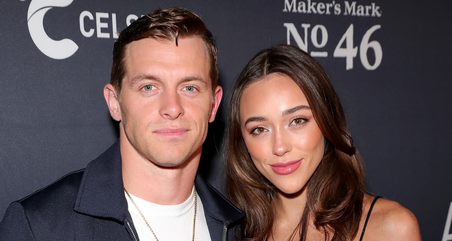 Sofia Culpo aborda rumores de que ela foi vista com o ex Braxton Berrios | Braxton Berrios, Sofia Culpo | Notícias e fofocas sobre celebridades Entretenimento, fotos e vídeos