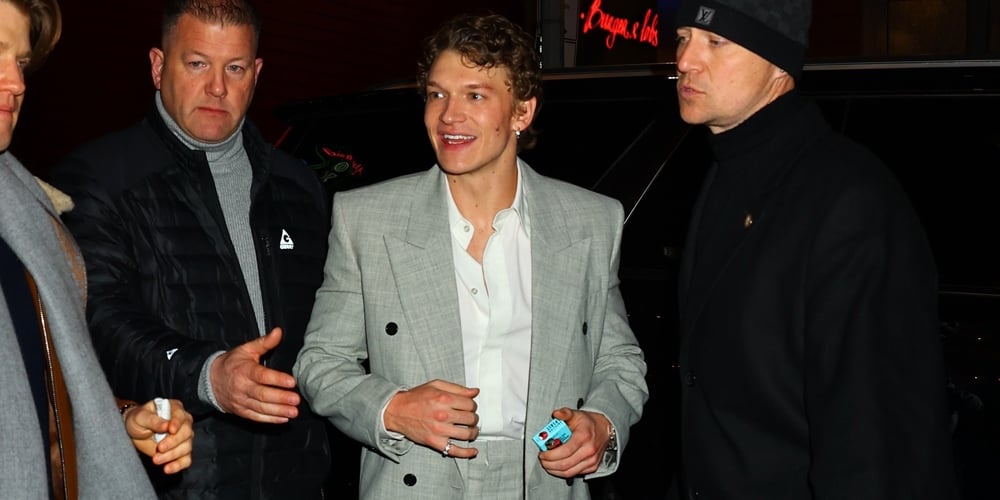 ‘SNL’ Connor Storry After Party: lista completa de convidados revelada! | Connor Storry, EG, Evergreen, Saturday Night Live, apresentação de slides | Notícias e fofocas sobre celebridades Entretenimento, fotos e vídeos