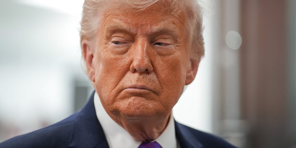 Donald Trump Wonders Aloud If He Could Beat Elvis Presley in a Fight During Surprise Graceland Trip | Donald Trump, Elvis Presley | Celebrity News and Gossip | Entertainment, Photos and Videos