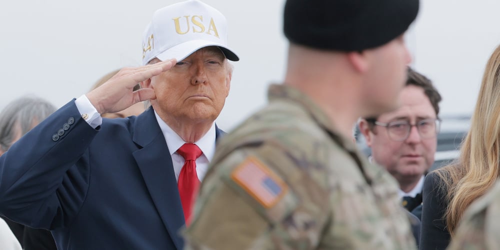 Donald Trump usa boné de beisebol durante serviço memorial para 6 soldados caídos, Fox News pede desculpas pela filmagem errada | Donald Trump, Fox News | Notícias e fofocas sobre celebridades Entretenimento, fotos e vídeos Donald Trump usa boné de beisebol durante serviço memorial para 6 soldados caídos, Fox News pede desculpas pela filmagem errada | Donald Trump, Fox News | Notícias e fofocas sobre celebridades Entretenimento, fotos e vídeos