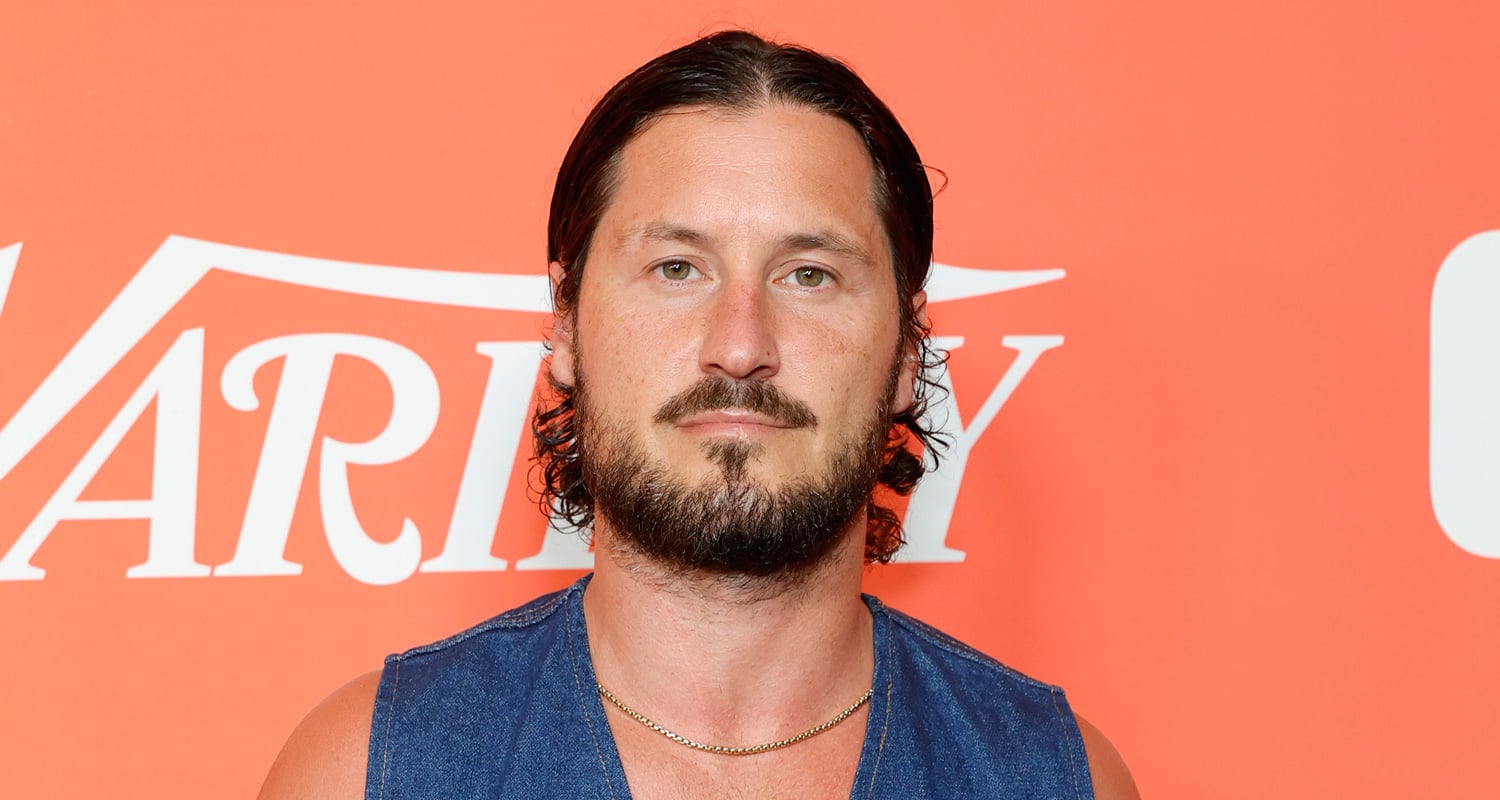 Val Chmerkovskiy compartilha diagnóstico de saúde após hospitalização | Newsies, Val Chmerkovskiy Notícias e fofocas sobre celebridades Entretenimento, fotos e vídeos