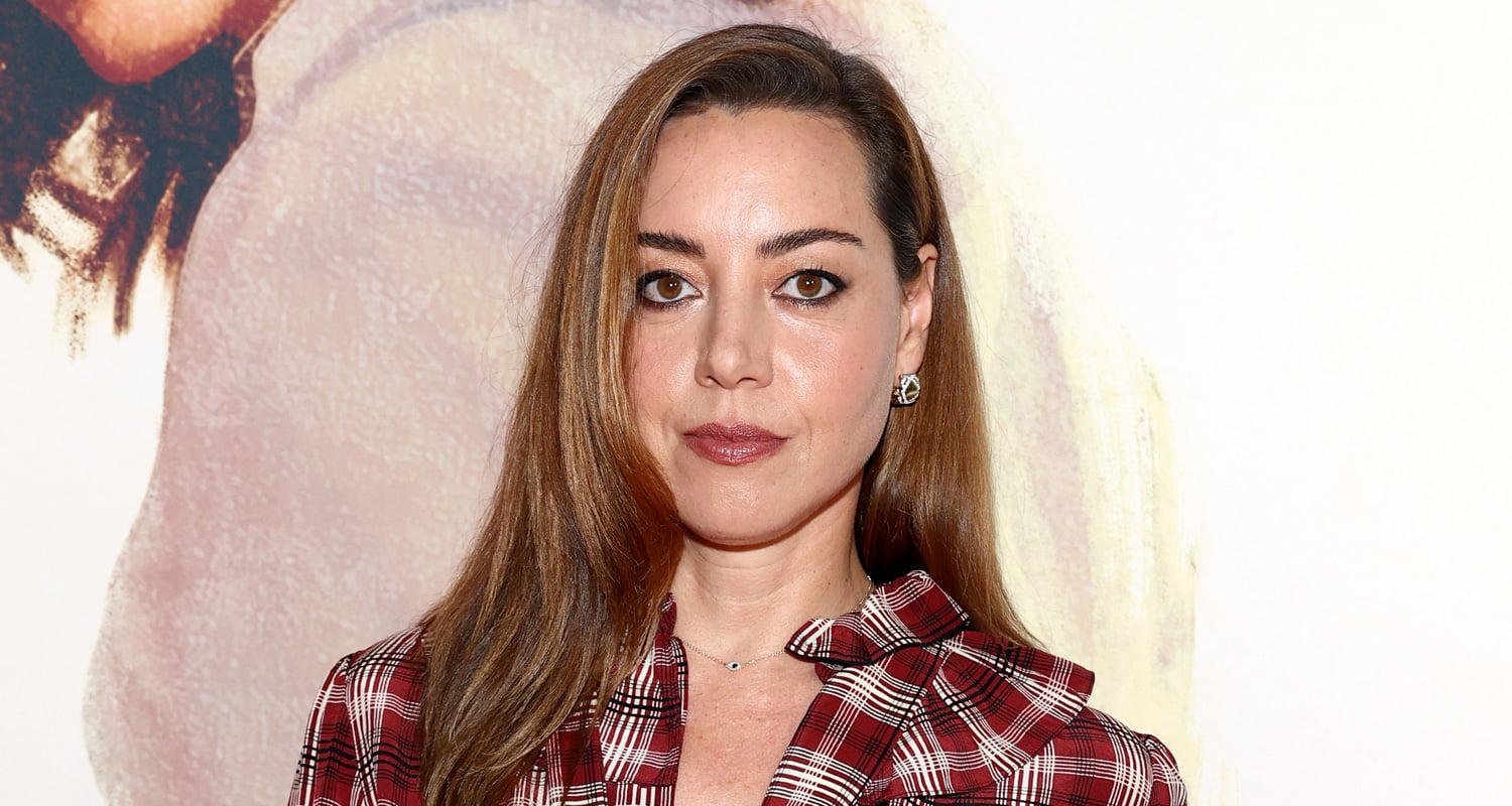 Aubrey Plaza Photographed For First Time Since Pregnancy Reveal