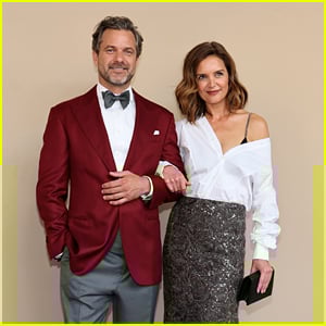 Katie Holmes & Joshua Jackson Reunite at 'Brunello' Gala Screening Event, Link Arms on Red Carpet