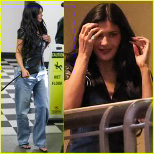 Kylie Jenner Grabs Dinner with Friends at Sushi Park in West Hollywood