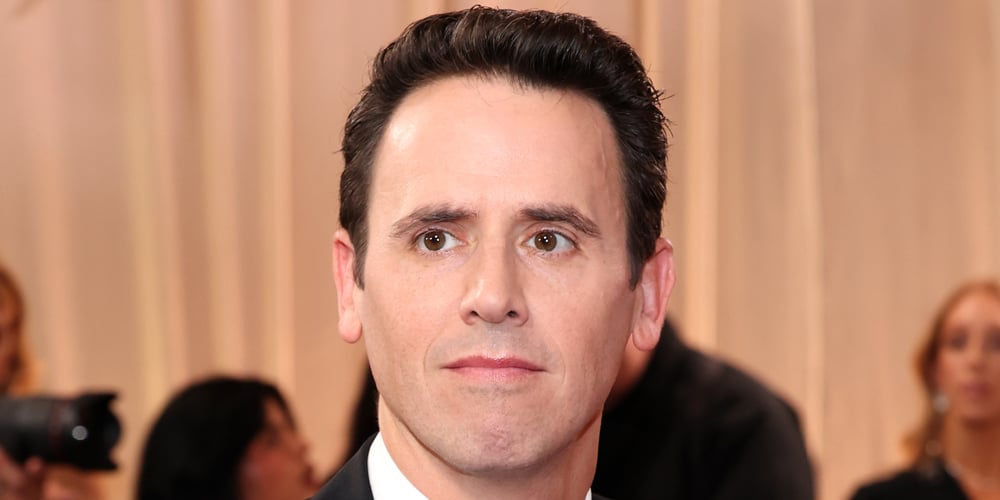 Oz Pearlman Reveals What Was Written on the Paper He Showed Melania Trump & Karoline Leavitt the Moment the Gunfire Started at Correspondents' Dinner