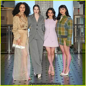 'The Testaments' Stars Chase Infiniti, Rowan Blanchard, Lucy Halliday, & Mattea Conforti Visit the Empire State Building