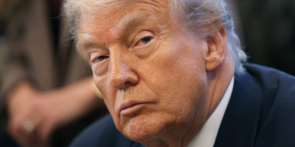 Trump Image to Appear Inside New US Passports for 250th Anniversary